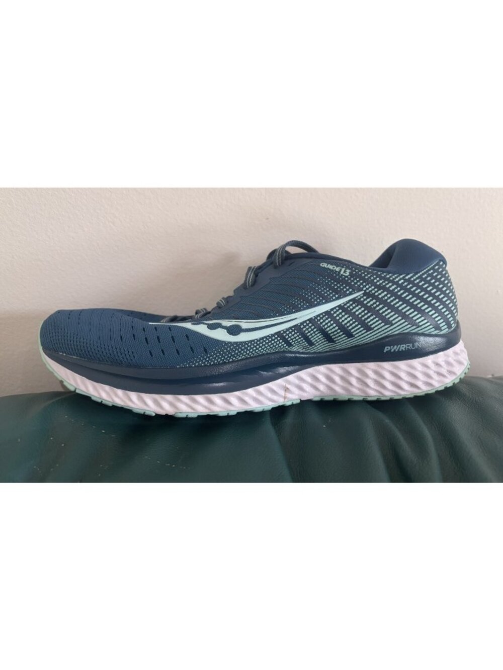 Women's Saucony Guide 13 Teal Blue Running Shoes Size 9 WIDE 9W S10549-25